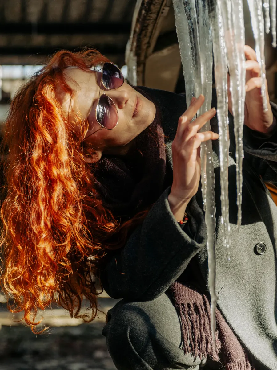 Couleur cuivrée sur cheveux mi-longs